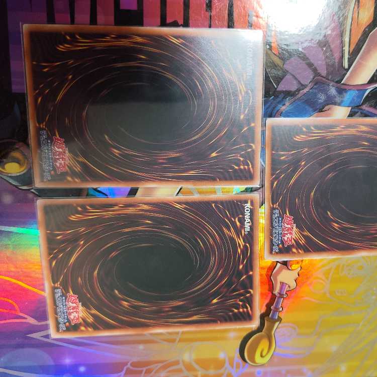 青眼の白龍 ウルトラレア QCCP-JP001　三枚セット