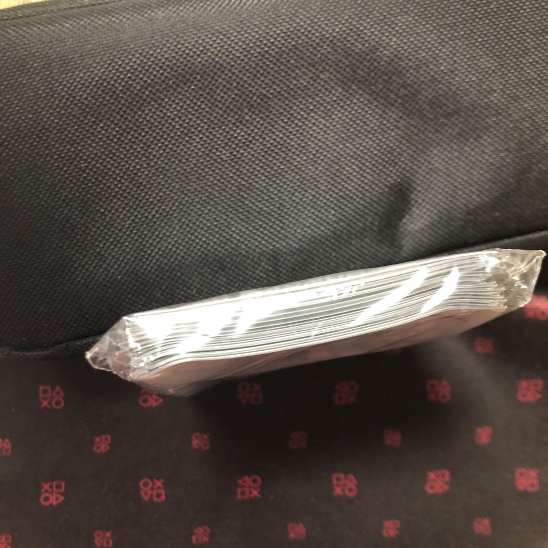 出品し直し すごいぞリュウセイ カードプロテクトスリーブ42枚未開封