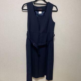 制服ジャンバースカート