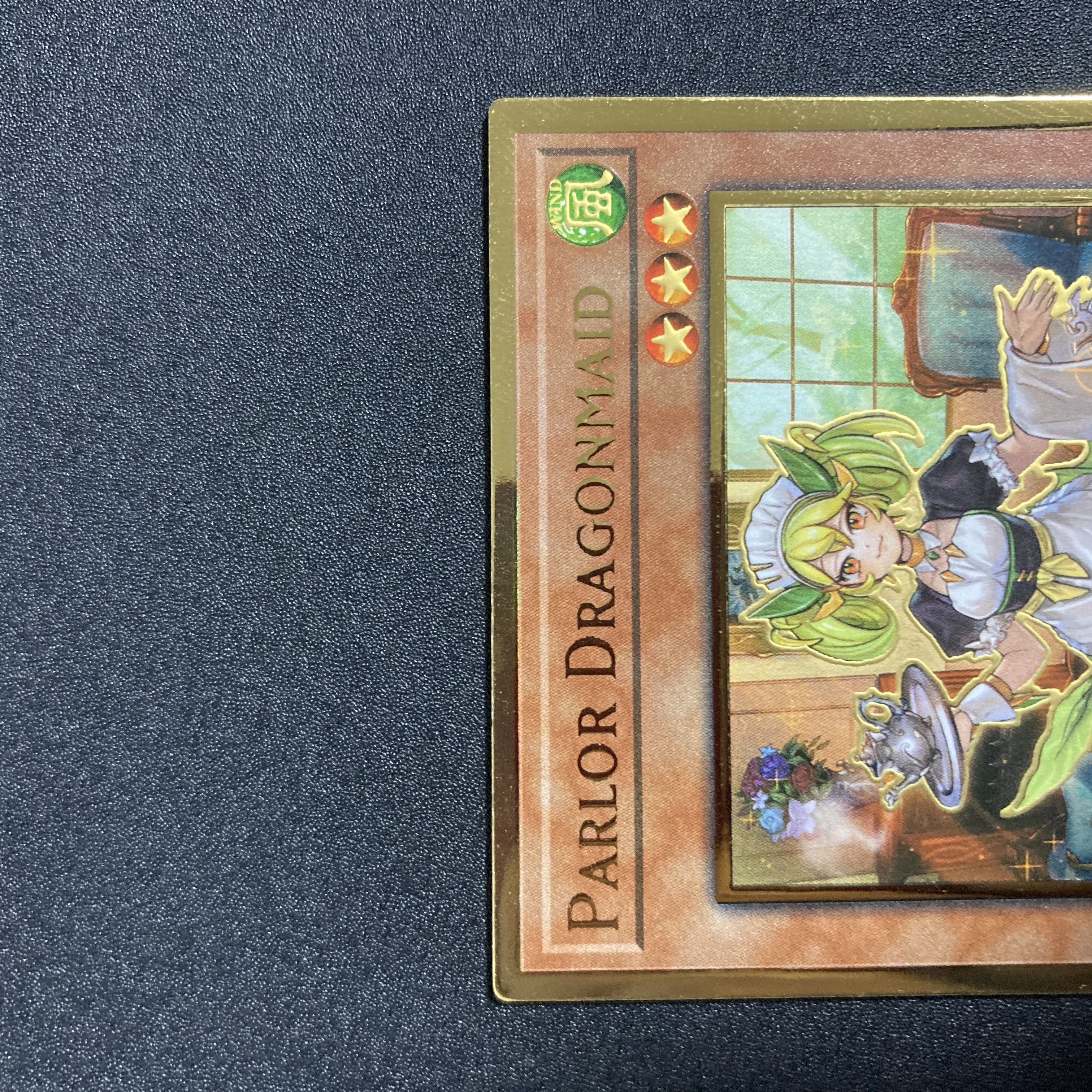 【極美品】遊戯王　ドラゴンメイド・パルラ　英語　プレミアムゴールド