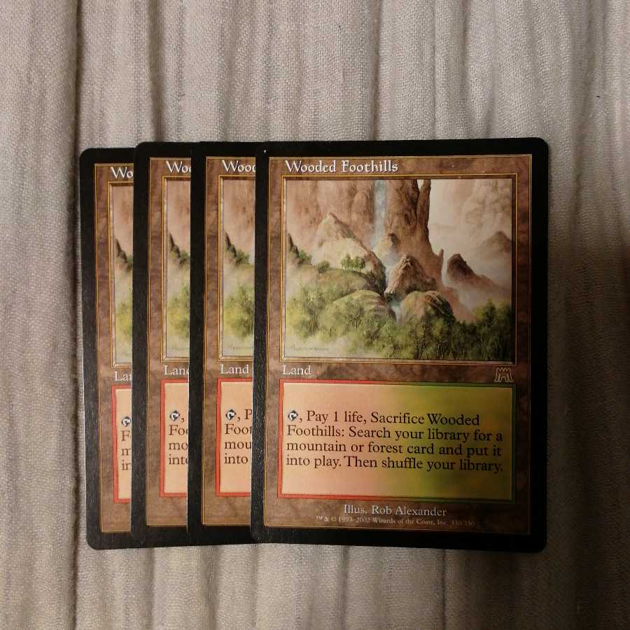 樹木茂る山麓　４枚