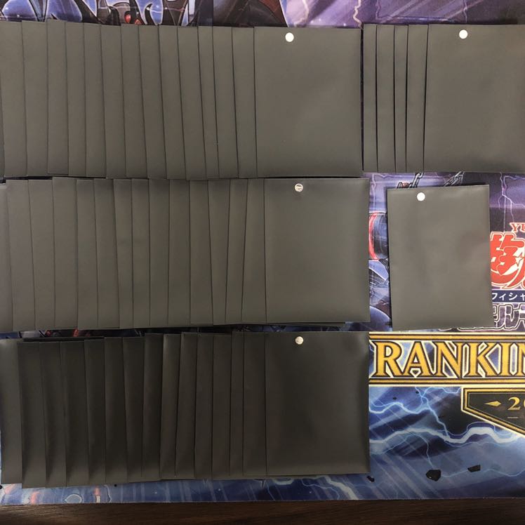 『シンプル 無地 黒』《ウルトラプロ(UltraPro)》【スリーブ】［SAT］