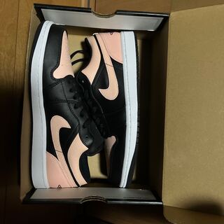 ナイキ エアジョーダン 1 ロー "クリムゾン ティント" ブラック/クリムゾン ティント 28cm