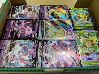 Approximately 400 Pokemon cards