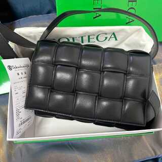 Beautiful BOTTEGA VENETA cassette leather bag shawl Darbaag 23.5cm