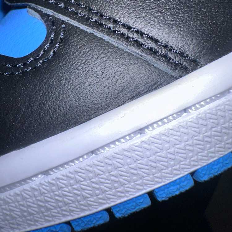 Nike Air Jordan 1 Retro High OG "UNC Toe" University Snubbull/Black/HoWight 26.5cm