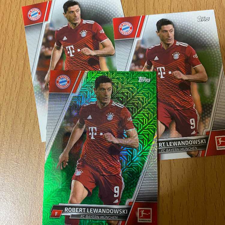 世界99枚限定シリアル Robert Lewandowski  +おまけ2枚