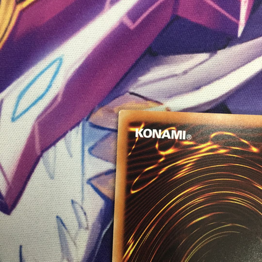 ブラック・マジシャン・ガール　ホログラフィックレア【39349-37】