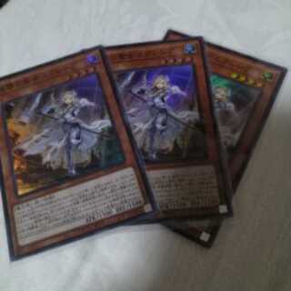 教導の聖女エクレシア SR　3枚