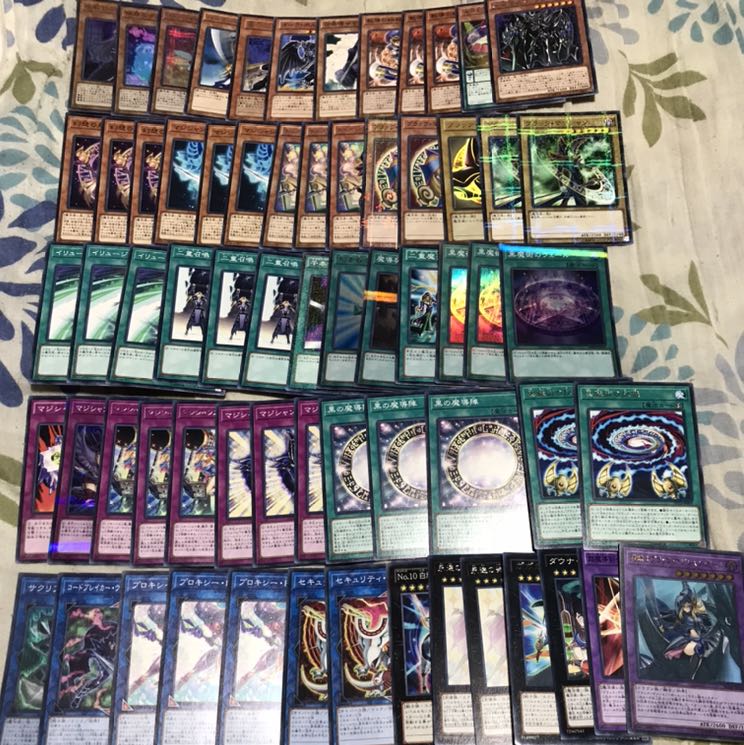 【ブラックマジシャン】【最終値下げ】早い者勝ち！！ デッキ　52枚+EX15枚