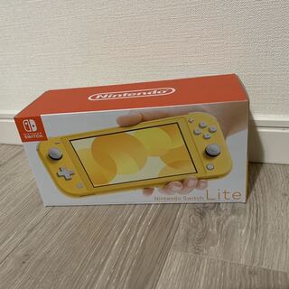 任天堂Switchライト　イエロー