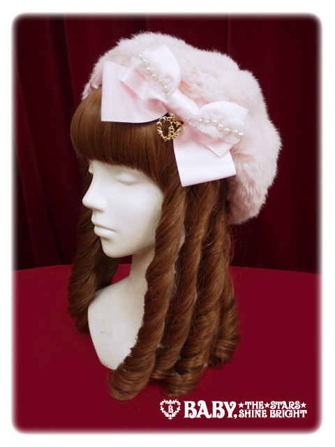 ロリィタちゃんの必需品 ロリィタコーデにベレー帽はマストアイテム カリスマトーク 女の子のカワイイを発信するメディア