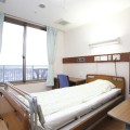 子宮外妊娠の治療費は15万~25万が相場。必ず高額医療費請求を 子宮外妊娠の治療費は15万~25万が相場。必ず高額医療費請求を