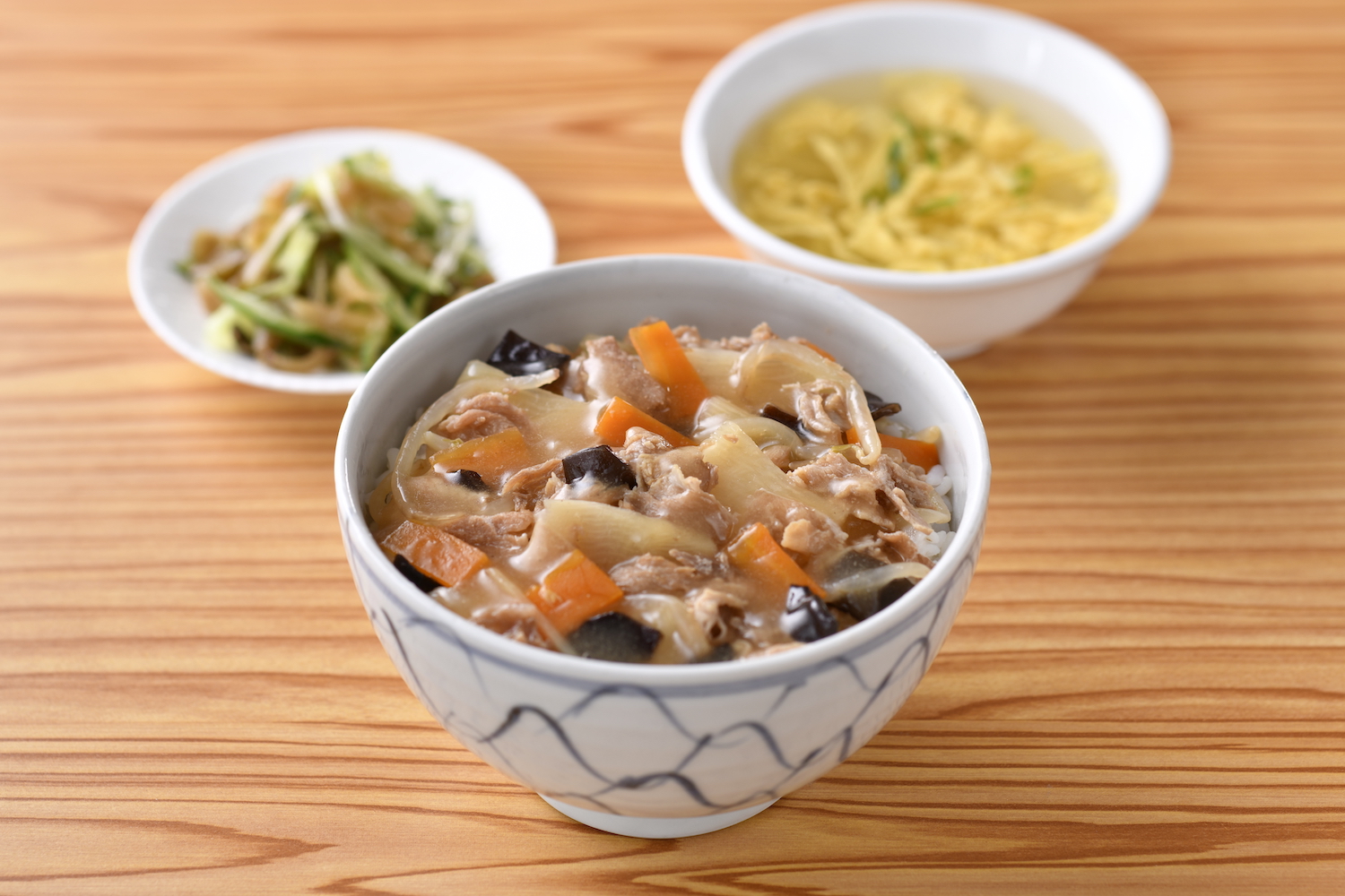 美味しさそのままに糖質を60%カットした中華丼