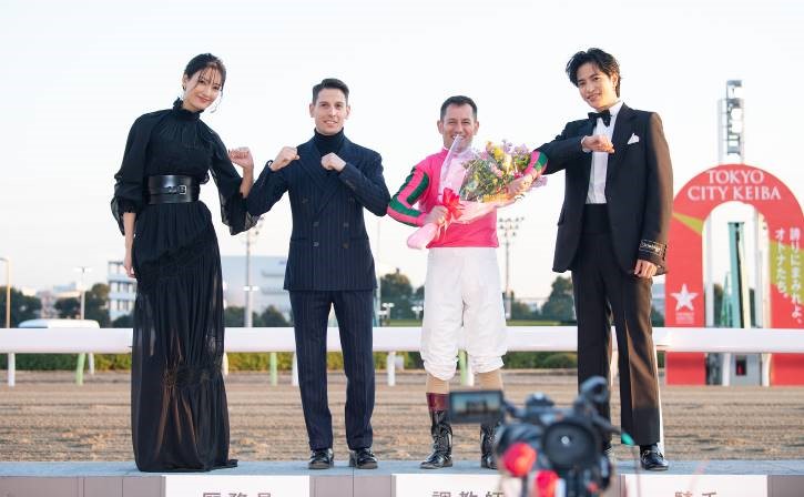 大井 イメージキャラクターの菜々緒さん 志尊淳さんが東京大賞典当日のtckに来場 お知らせ ニュース 楽天競馬