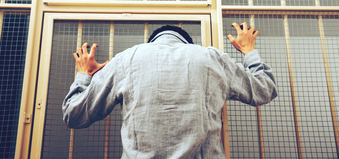 強制わいせつ罪で逮捕される行為 逮捕時の対処法や流れを解説 刑事事件弁護士ナビ