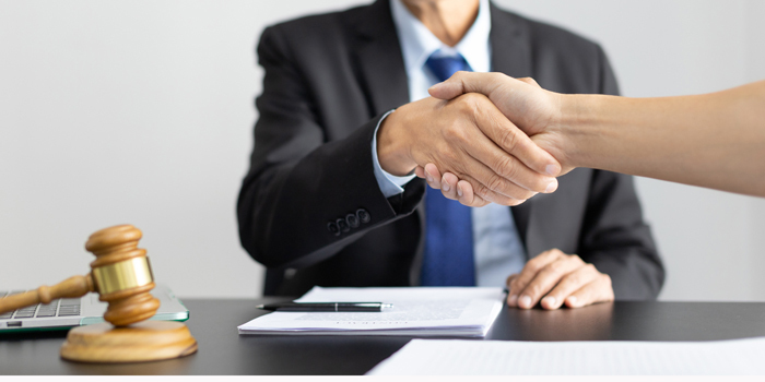 弁護士に示談交渉を任せたい！依頼の流れ・費用・注意点をわかりやすく解説