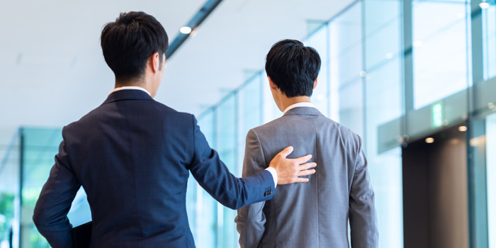 不起訴とはどういう意味?不起訴処分の理由と似ている用語との違いなどを解説