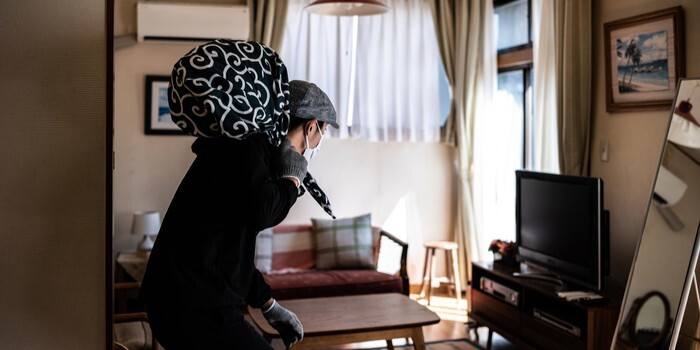 【加害者向け】窃盗で逮捕される確率は?逮捕後の流れや弁護士に依頼するメリットなど