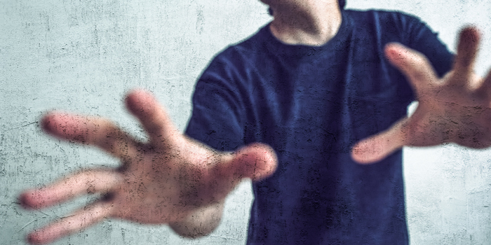 暴行罪とは？成立要件や暴行罪にならないケース、刑罰などをわかりやすく解説