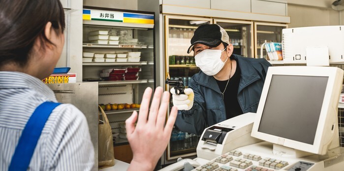 強盗罪は懲役何年？量刑の決まり方や減刑のポイントを解説