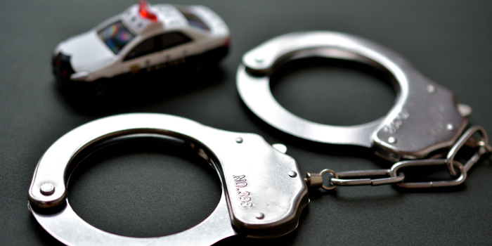 公然わいせつで逮捕されるのはどんなとき？逮捕後の流れや回避方法も解説