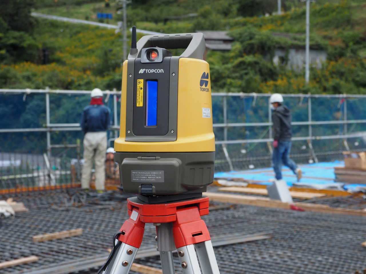 トプコンの墨出し用測量機