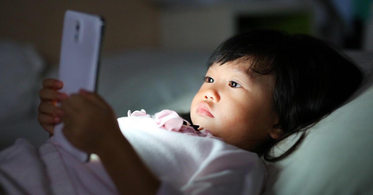 寝るのが遅いと自己肯定感が下がる デメリットだらけの 子どもの睡眠不足