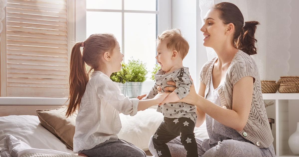 赤ちゃん返り は親を信頼している証拠です 子どもの自己肯定感を下げない4つの対処法