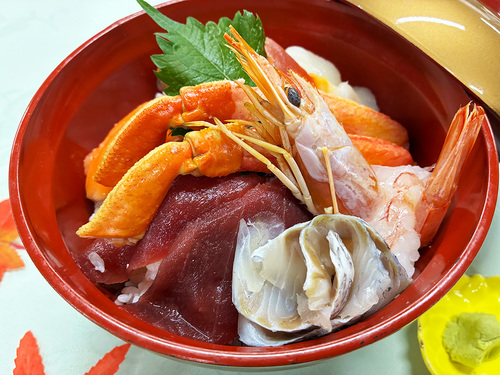 【海鮮丼7種盛付】1泊朝食付プラン