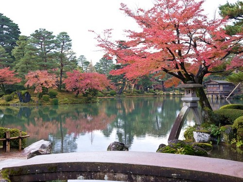 【お得な入館券付き 兼六園】日本三大名園を愛でる旅 兼六園＆吉祥のコラボレーション