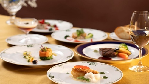 【事前決済限定】＜8/1〜8/31＞夏季宿泊プラン【2食付／スタンダードディナー】