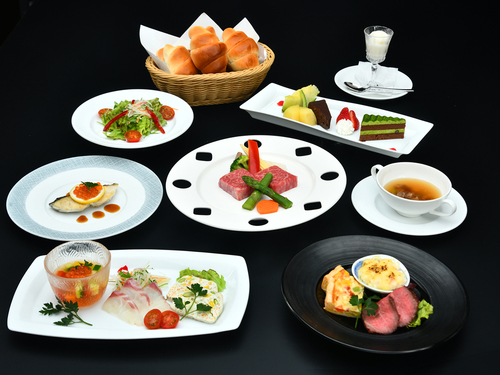 【創作イタリアンコースディナー】飛騨牛ステーキ約100g付き☆レンガ造りの映えるお食事会場