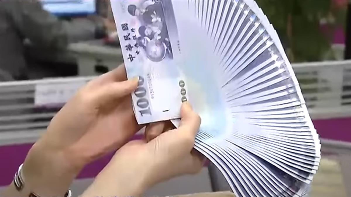 薪水扛不起房價!5成上班族領嘸中位數50.6萬 網嘆:買不起1坪