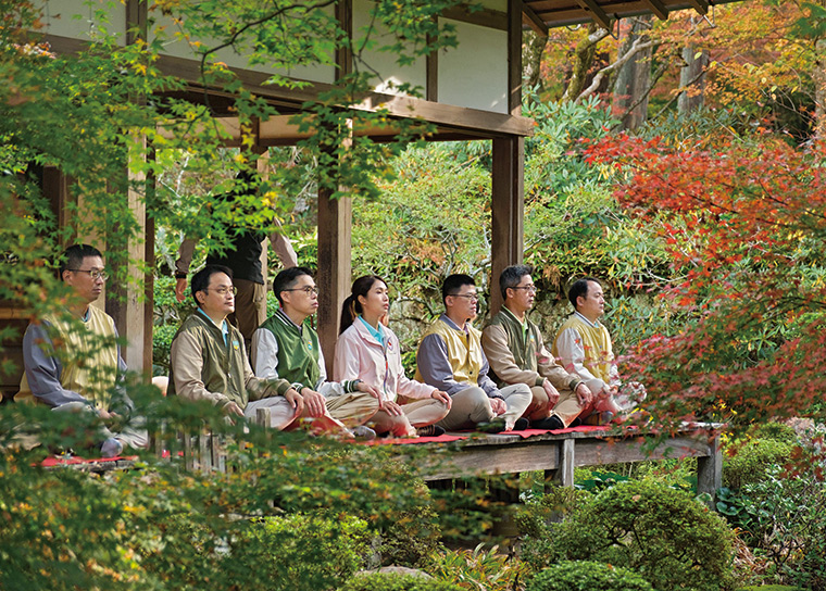 玉山卓越學院赴日本最大禪寺妙心寺體驗坐禪，引導主管從中 學管理。