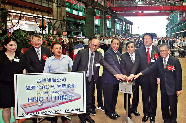 台船建造離岸風電工程所需大型駁船