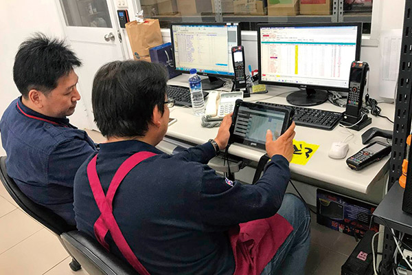全聯門市人員操作數位工具
