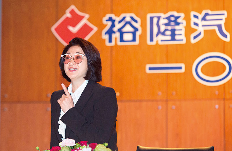 嚴陳莉蓮