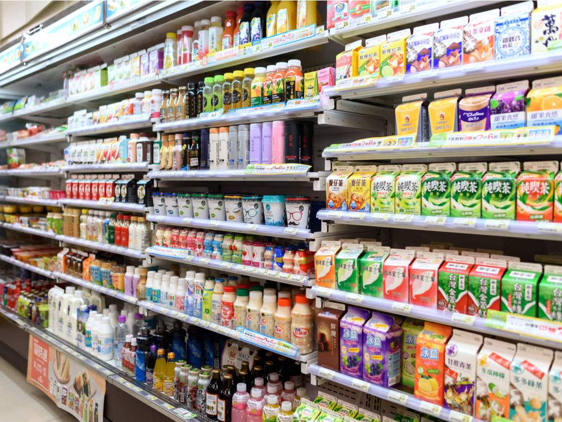 今周刊 客人這麼多 為什麼店員卻選擇理貨 不來幫忙結帳 前資深店員揭 身為超商 萬能店員 的兩難 今周刊