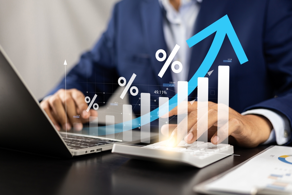 靠手寫申購表到家計支票　窮職場新鮮人也能存到第一桶金