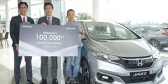マレーシア ホンダ 小型車 ジャズ 10万台目を納車 車両 19 06 28 リーダーズオンライン