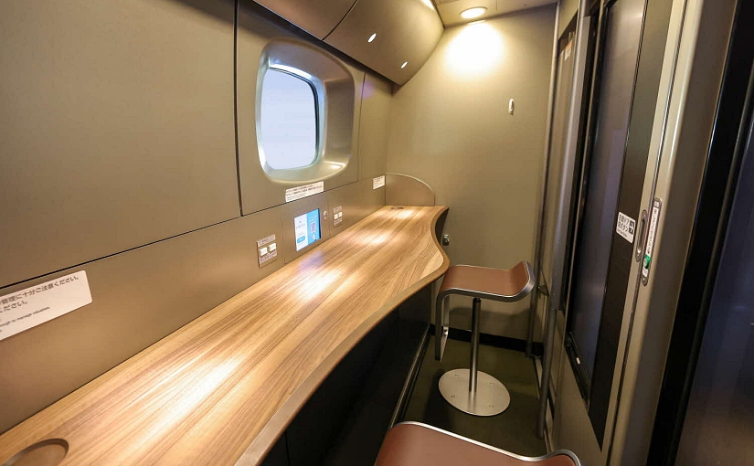 東海道・山陽新幹線車内に試験的導入のビジネスブース