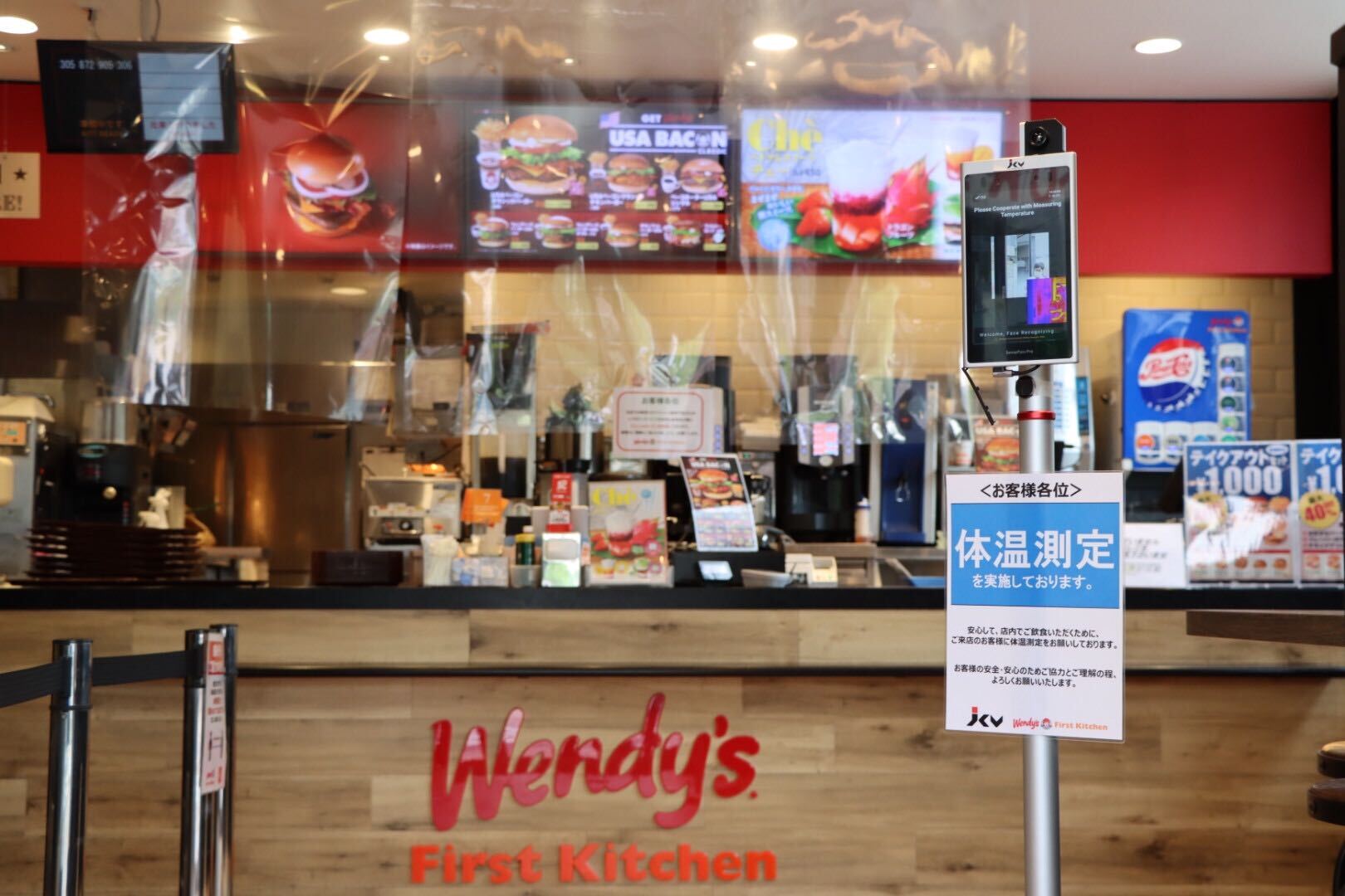ウェンディーズ ファーストキッチン実店舗での顧客検温検証 Ledge Ai