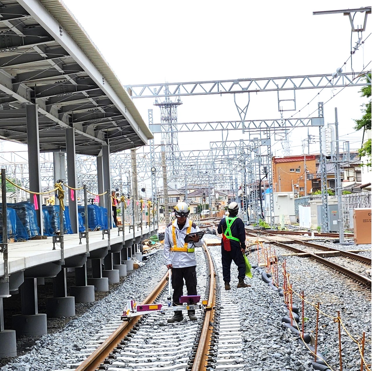 鉄道関係工事（土木・建築）行っています！