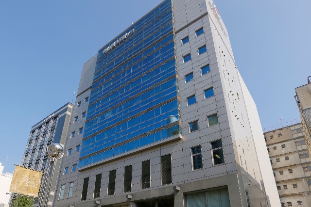 会社はお客様のためにあり　社員とともに会社は栄える
