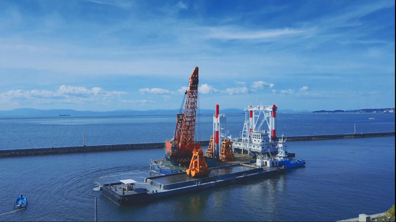 人々の生活や財産を守る、マリコンという仕事。