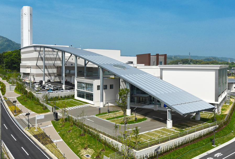 世の中的に非常にニーズの高い＜監理技術者＞の資格取得を目指していただくことができます！また、総合職への転換の制度も！