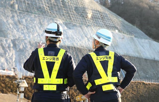 年間休日130日以上！福利厚生・育児関連制度も充実していて、ワークライフバランス良く働ける環境です。