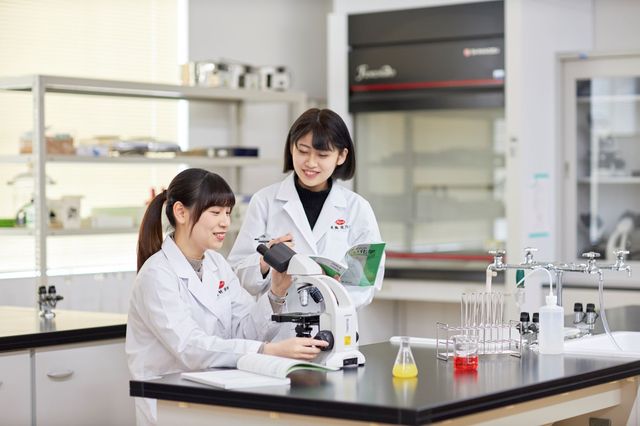 栄養士学科 「栄養」×「調理」で実践力のある栄養士を目指す