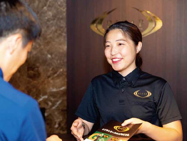 スポーツトレーナー科 栄養トレーナーコース 運動と食事の深い関わりを学び、アスリートから一般の方まで広くサポートができるトレーナーを目指す。